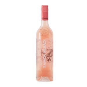 Zalmkleurige fles Ramón Bilbao Rosado wijn met roze capsule en label, elegant en verfrissend.