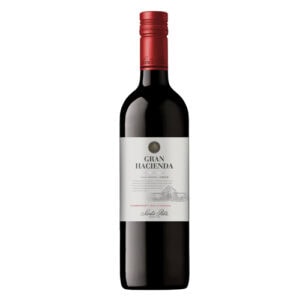 Een fles rode wijn, Cabernet Sauvignon, Gran Hacienda, Santa Julia, Chile.